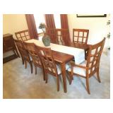 Like New 9 Piece Wood Dining Table Set W/Leaf