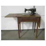 Antique Singer Sewing machine With Table