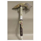 Decor NA Style Animal Jaw Tomahawk w/ Foot Base Decor NA Style Animal Jaw Tomahawk w/ Foot Base