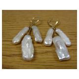 Pair of Gold & Fresh Water Pearl Earrings