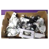 Box Lot Of Track Lighting Bulbs Lights Etc Unteste