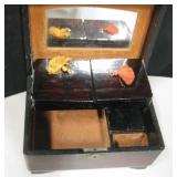 Vtg Japanese Lacquered Wood Jewelry / Music Box