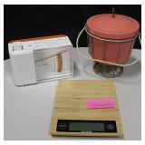 Box Lot of Assorted Kitchen Items