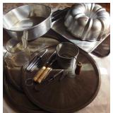 Vintage Kitchen Lot w/ Bundt Pan