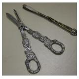 Vintage Tweezers & Grape Handled Trimmer