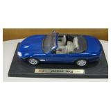 Maisto 1996 Jaguar XK8 Die Cast Car - 1:18 Scale