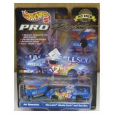 NIP 1998 Hot Wheels Pro Racing Pit Crew Set #42