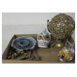 2 Dia De Los Muertos Ornaments, Claw Necklace, etc