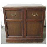 CAPEHART Vintage Cabinet AM/FM Radio/Phonograph