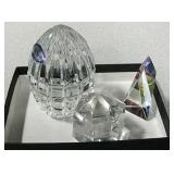 Ofnah Crystal Egg & Geometric Art Table Items
