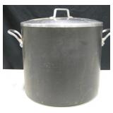 Vintage Black Tone Cooking Pot & Lid, 12.5"H