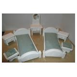 VNTG Miniature Wooden Bedroom Furniture w/ Beds