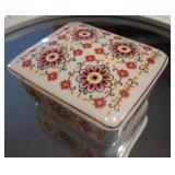 Hollohaza Hungary Porcelain Box w/ Lid