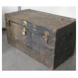 VNTG Metal Travel Trunk w/ Storage Shelf