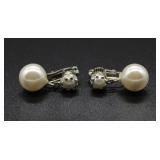 Double Pearl Simple Lady Earrings