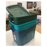 3 Rubbermaid Storage Totes w/Lids