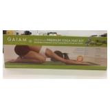 Gaiam Hibiscus Premium Yoga Mat Kit