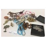 Lot of Costume Jewelry Pins & Necklaces