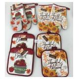 8 New Perfect Harvest Oven Mitts & Pot Holders