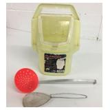 Plano Minnow Bucket & Ice Scoop