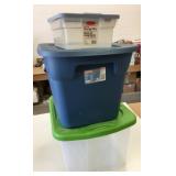 3 Sterilite & Rubbermaid Storage Totes w/Lids