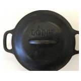 Lodge 2SP Cast Iron Dutch Oven Pot