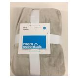 New Room Essentials Full/Queen Plush Blanket