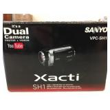 Sanyo Xacti SH1 Dual Camera *Appears New