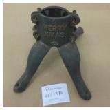 Vintage Metal A Merry Xmas Tree Stand