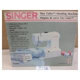 Singer Tiny Talior Mending Machine