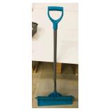 Yardworks 21" Shovel