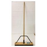 18" Stiff Sweeping Broom