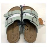New Leather Sage Green Size 6 Sandals