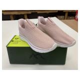 New Sosenfer Ladies Size 39 - 8 Slip On Sneakers