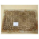 14" x 21" Cast Iron Vintage Grate