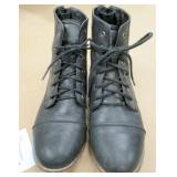 Pair of Size 9 Boots Lightly Used