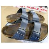 Birkenstock Arizona Size 9 Ladies/7 Mens