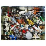 Tin Full of Lego Star Wars Figures