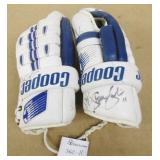Toronto Maple Leafs Autographed Gloves