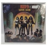 Kiss - Love Gun Lp W/ Cardboard Gun