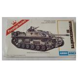Aurora Sturmgeschutz Iii Model Kit 1/72