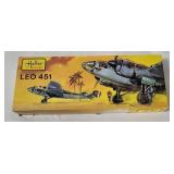 Heller Leo 451 Model Kit 1/72