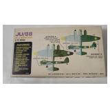 Amt Ju/88 A-4 Bomber Model Kit 1/72