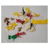 Vtg Cowboy & Indian Plastic Figures