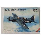 Sword Curtiss Sbb2c-4 Helldiver Model Kit 1/72