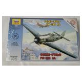 Zvezda Focke Wulf Fw-190 Model Kit 1/72