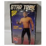 Star Trek Captain James T. Kirk Amt Ertl Model