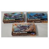 3 Mpc Model Kits 1/72 - Hellcat, Mustang