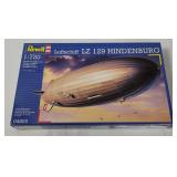 Revell Hindenberg Lz 129 Model Kit 1/720