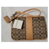 New Coach Signature Wristlet Wallet